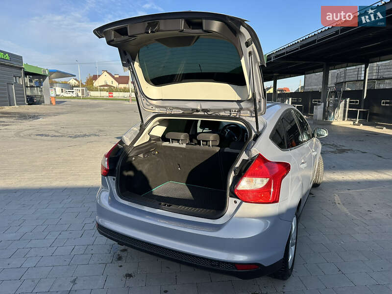 Хэтчбек Ford Focus 2013 в Каменец-Подольском
