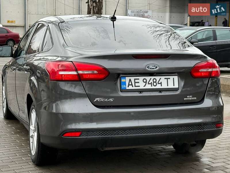 Седан Ford Focus 2015 в Днепре
