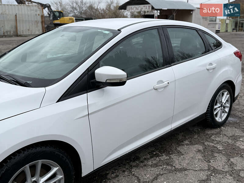Седан Ford Focus 2015 в Миколаєві
