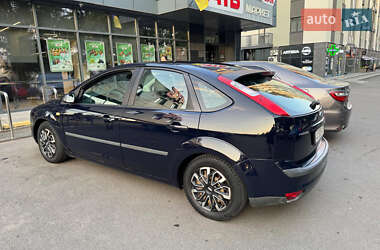 Хэтчбек Ford Focus 2006 в Ужгороде