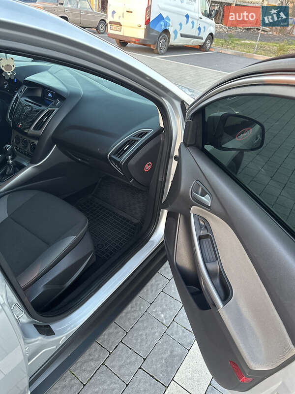 Универсал Ford Focus 2013 в Пустомытах