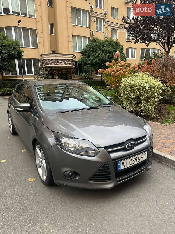 Хэтчбек Ford Focus 2014 в Киеве фото Хэтчбек Ford Focus 2014 в Киеве