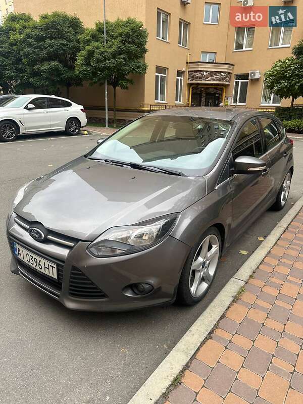 Хэтчбек Ford Focus 2014 в Киеве фото 3 Хэтчбек Ford Focus 2014 в Киеве