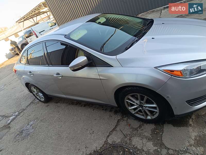 Седан Ford Focus 2015 в Киеве фото 6 Седан Ford Focus 2015 в Киеве