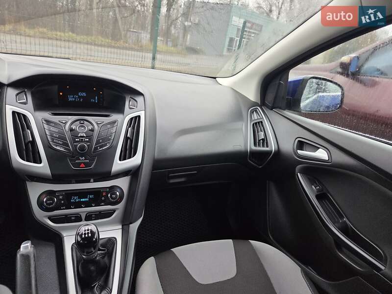 Седан Ford Focus 2013 в Хмельницком фото 19 Седан Ford Focus 2013 в Хмельницком