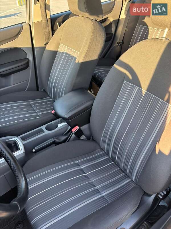 Хэтчбек Ford Focus 2008 в Львове
