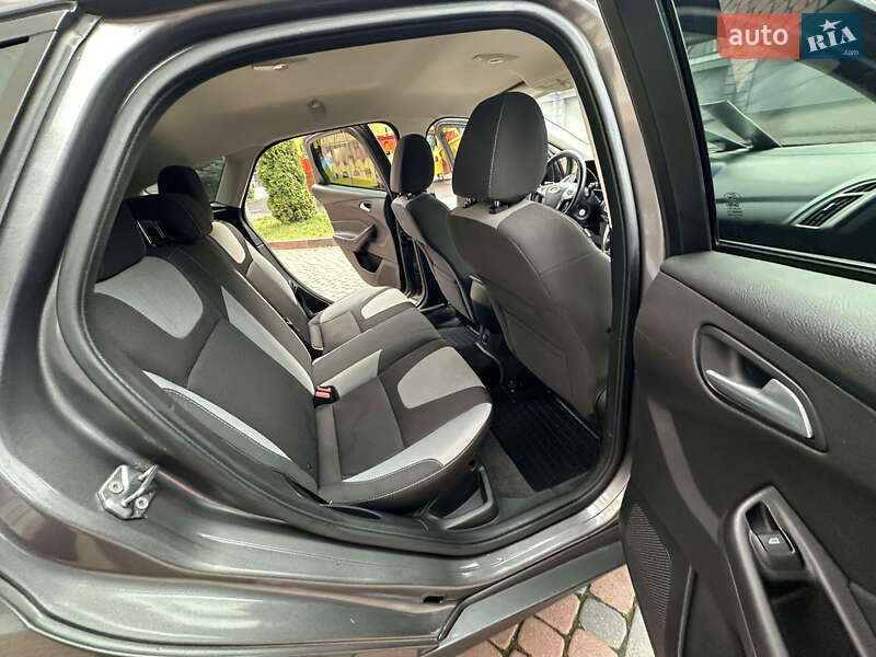 Хэтчбек Ford Focus 2013 в Ивано-Франковске