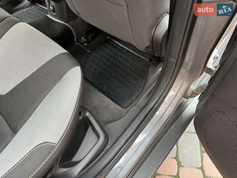 Хэтчбек Ford Focus 2013 в Ивано-Франковске