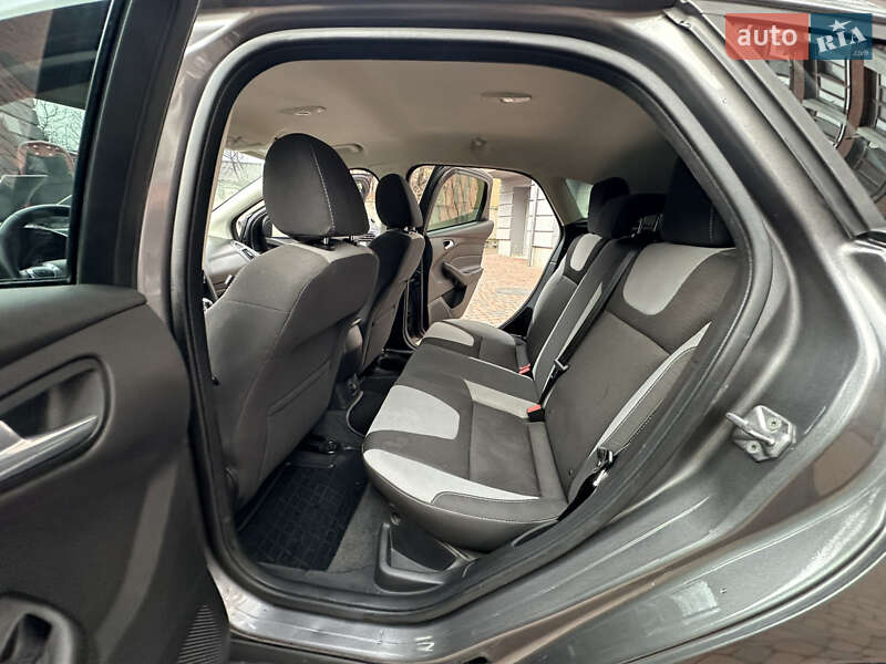 Хэтчбек Ford Focus 2013 в Ивано-Франковске