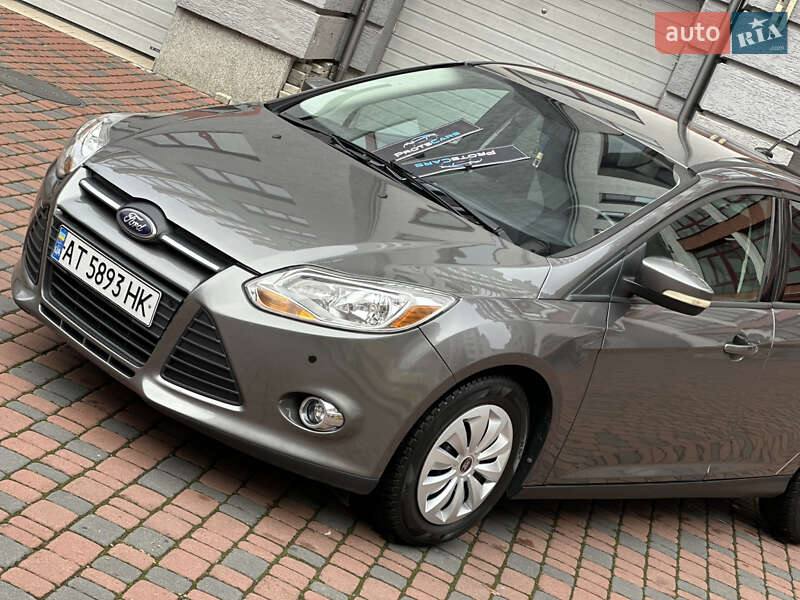 Хэтчбек Ford Focus 2013 в Ивано-Франковске