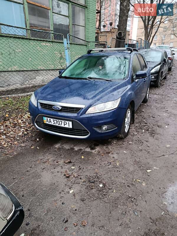 Хэтчбек Ford Focus 2008 в Киеве
