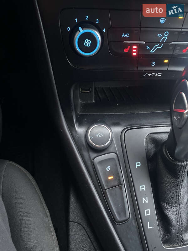 Седан Ford Focus 2015 в Чернигове