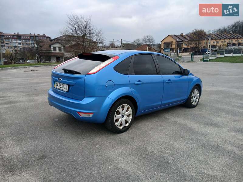 Хетчбек Ford Focus 2010 в Обухові