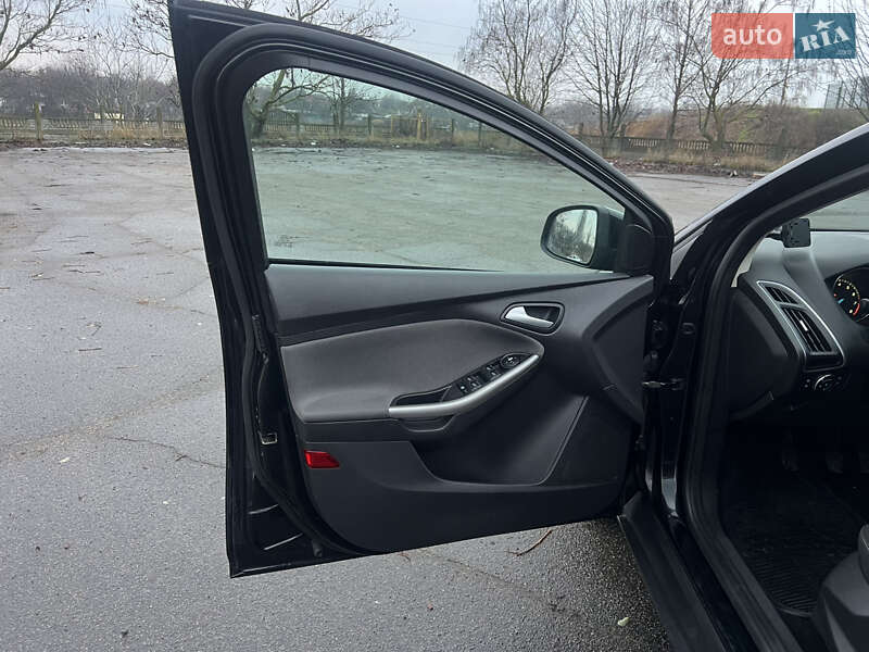 Универсал Ford Focus 2012 в Хороле фото 10 Универсал Ford Focus 2012 в Хороле