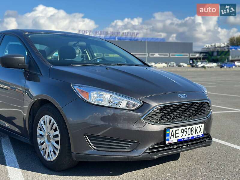 Седан Ford Focus 2015 в Днепре