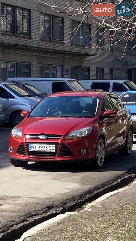 Хэтчбек Ford Focus 2012 в Сумах