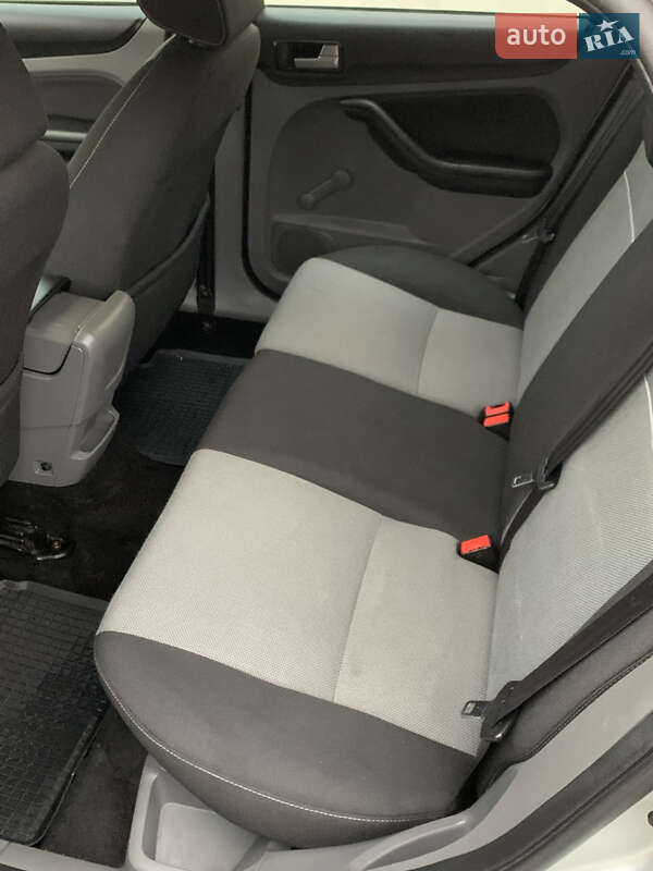 Універсал Ford Focus 2010 в Кременці