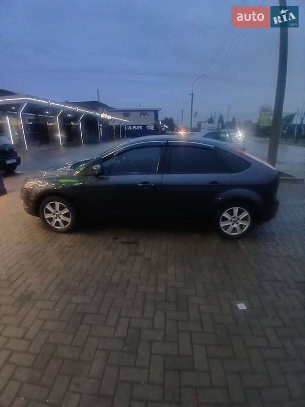 Хэтчбек Ford Focus 2008 в Ужгороде