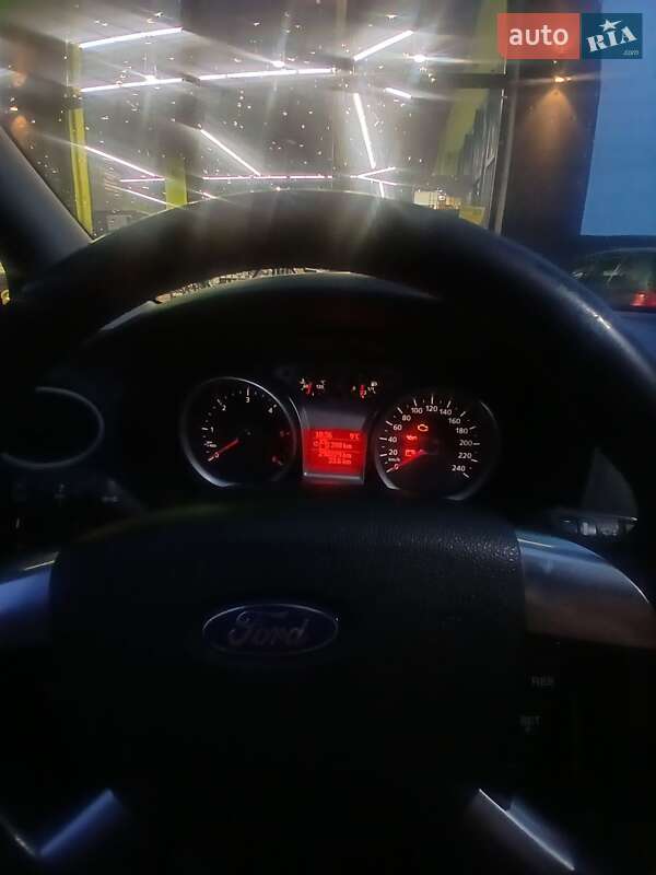 Хэтчбек Ford Focus 2008 в Ужгороде