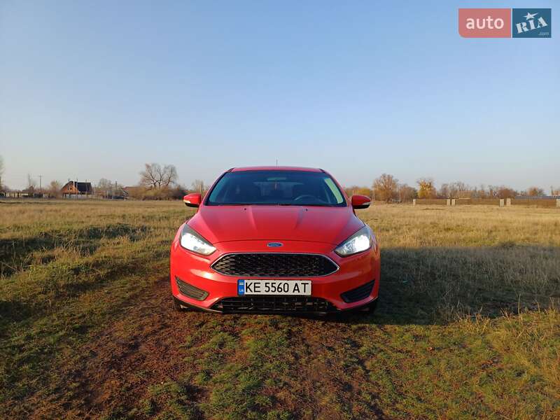 Хэтчбек Ford Focus 2015 в Днепре