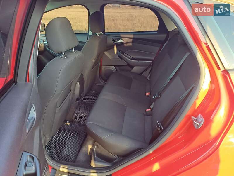 Хэтчбек Ford Focus 2015 в Днепре