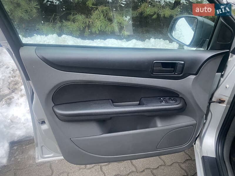 Универсал Ford Focus 2008 в Мостиске