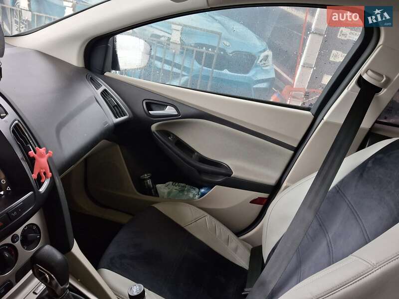 Седан Ford Focus 2012 в Львове фото 11 Седан Ford Focus 2012 в Львове