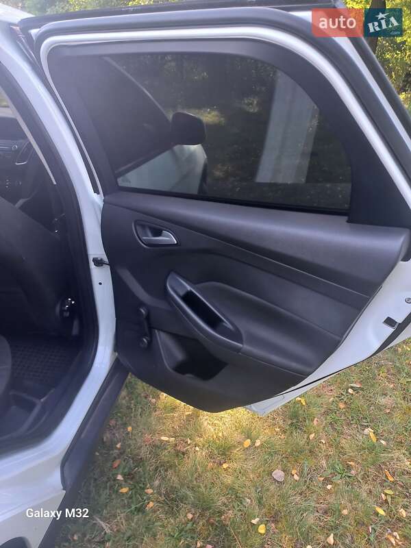 Універсал Ford Focus 2015 в Лебедині