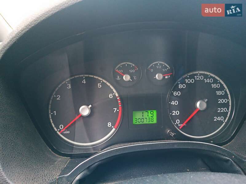 Хэтчбек Ford Focus 2005 в Чернигове