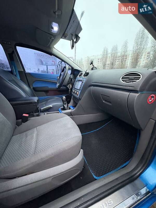 Хэтчбек Ford Focus 2006 в Вишневом фото 25 Хэтчбек Ford Focus 2006 в Вишневом