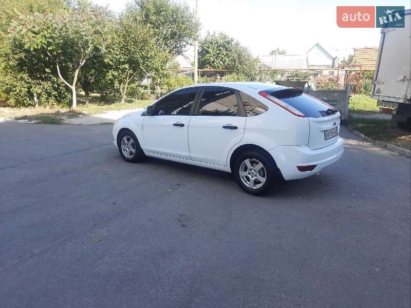 Хэтчбек Ford Focus 2010 в Запорожье