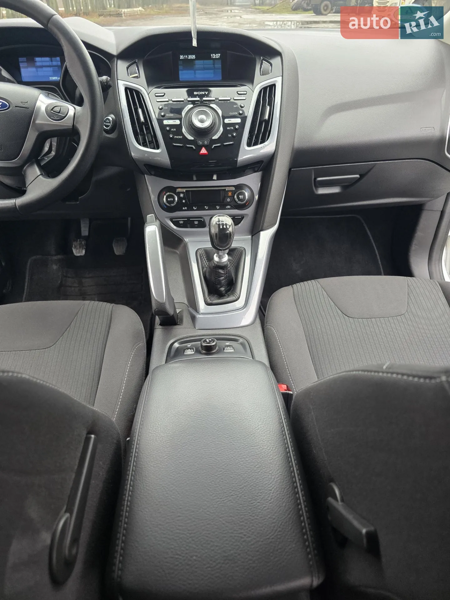 2011 Ford Focus - мініатюра 16