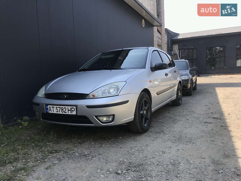 Хэтчбек Ford Focus 2003 в Рогатине