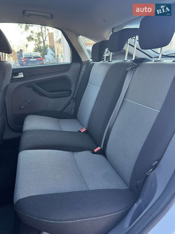Хетчбек Ford Focus 2011 в Лубнах фото 18 Хетчбек Ford Focus 2011 в Лубнах
