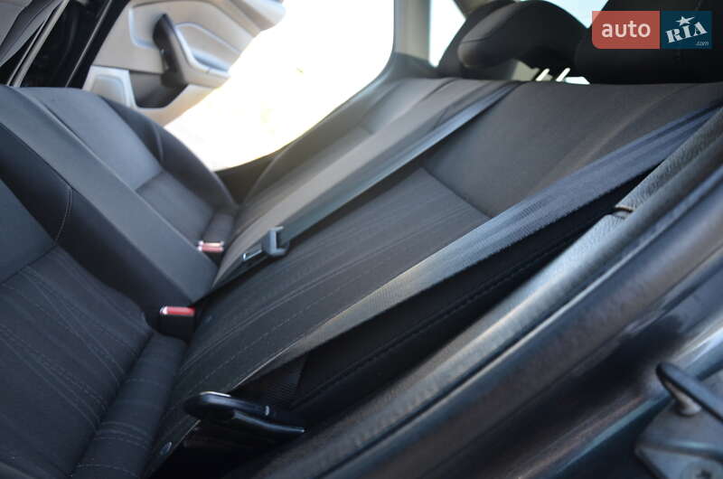 Седан Ford Focus 2017 в Дрогобыче фото 49 Седан Ford Focus 2017 в Дрогобыче