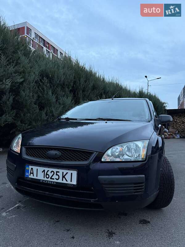 Хэтчбек Ford Focus 2006 в Киеве