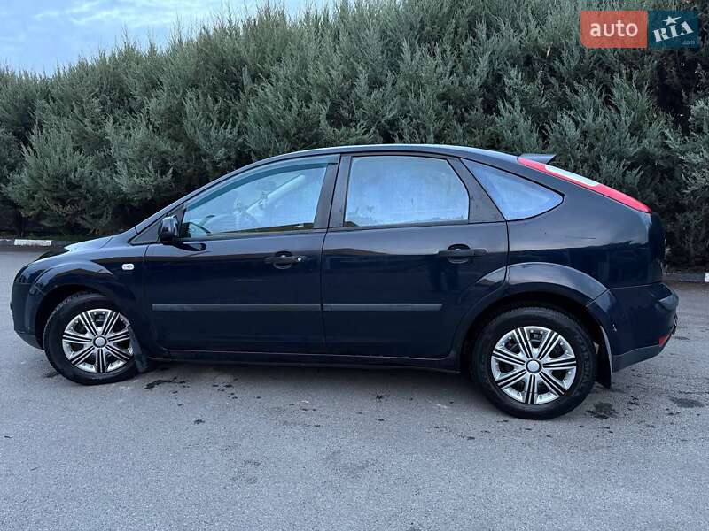 Хэтчбек Ford Focus 2006 в Киеве