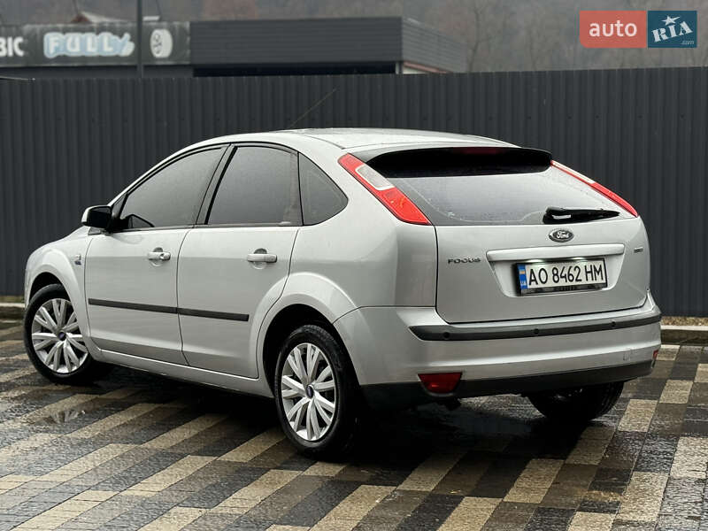 Хэтчбек Ford Focus 2006 в Сваляве