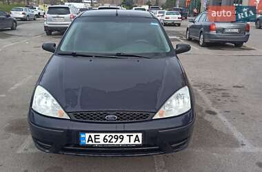 Хэтчбек Ford Focus 2004 в Каменском
