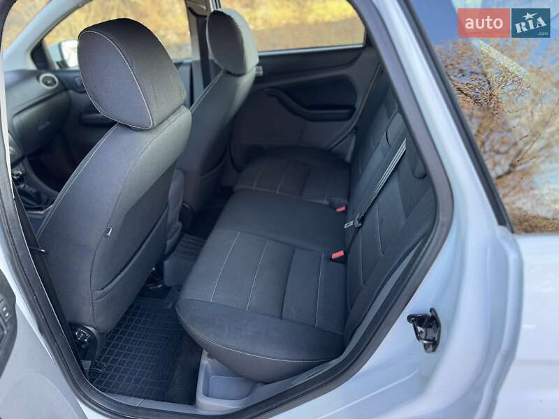 Універсал Ford Focus 2010 в Дніпрі фото 14 Універсал Ford Focus 2010 в Дніпрі