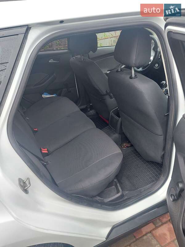 Універсал Ford Focus 2013 в Чернігові