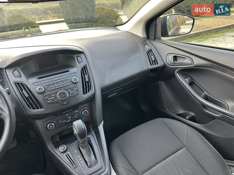 Седан Ford Focus 2016 в Дніпрі