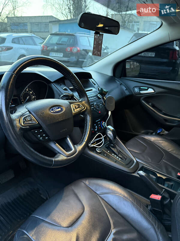 Седан Ford Focus 2015 в Кривом Роге