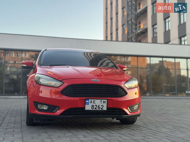 Хэтчбек Ford Focus 2015 в Днепре