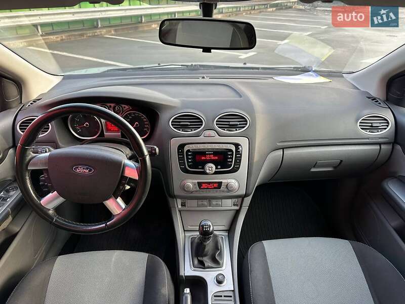 Хэтчбек Ford Focus 2011 в Киеве фото 13 Хэтчбек Ford Focus 2011 в Киеве