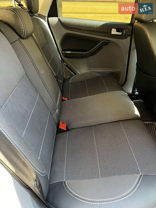 Универсал Ford Focus 2010 в Киеве фото 14 Универсал Ford Focus 2010 в Киеве