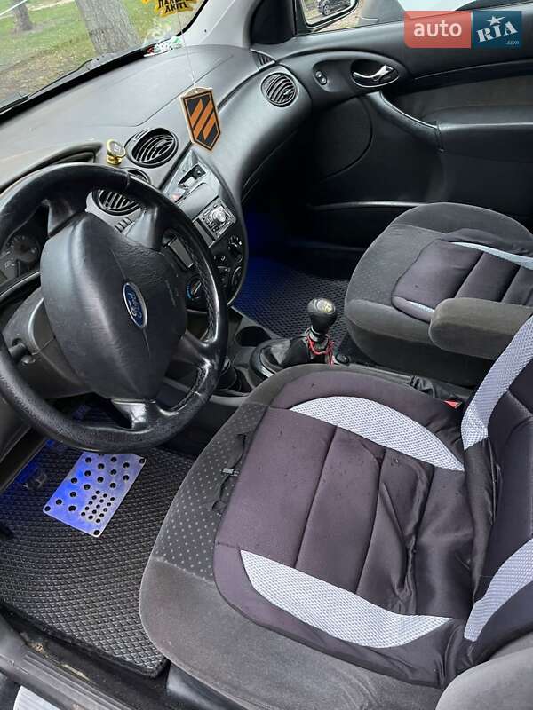 Хэтчбек Ford Focus 2002 в Киеве