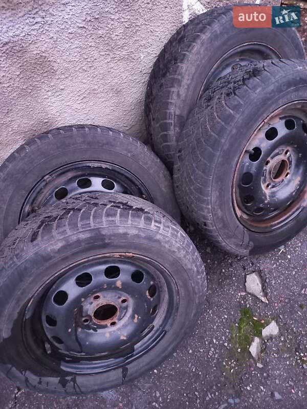 Хэтчбек Ford Focus 2003 в Горохове