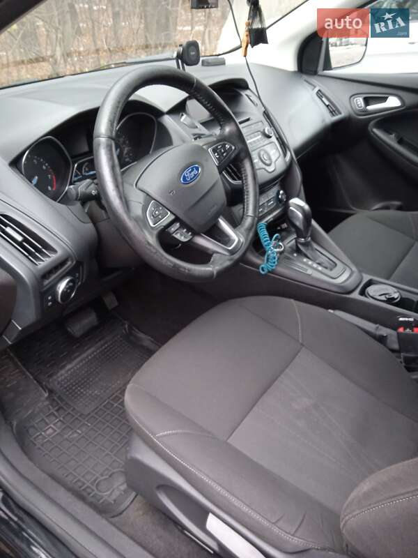 Хэтчбек Ford Focus 2015 в Львове фото 32 Хэтчбек Ford Focus 2015 в Львове