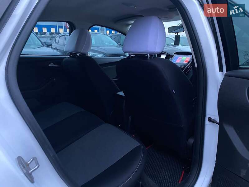 Хэтчбек Ford Focus 2013 в Киеве